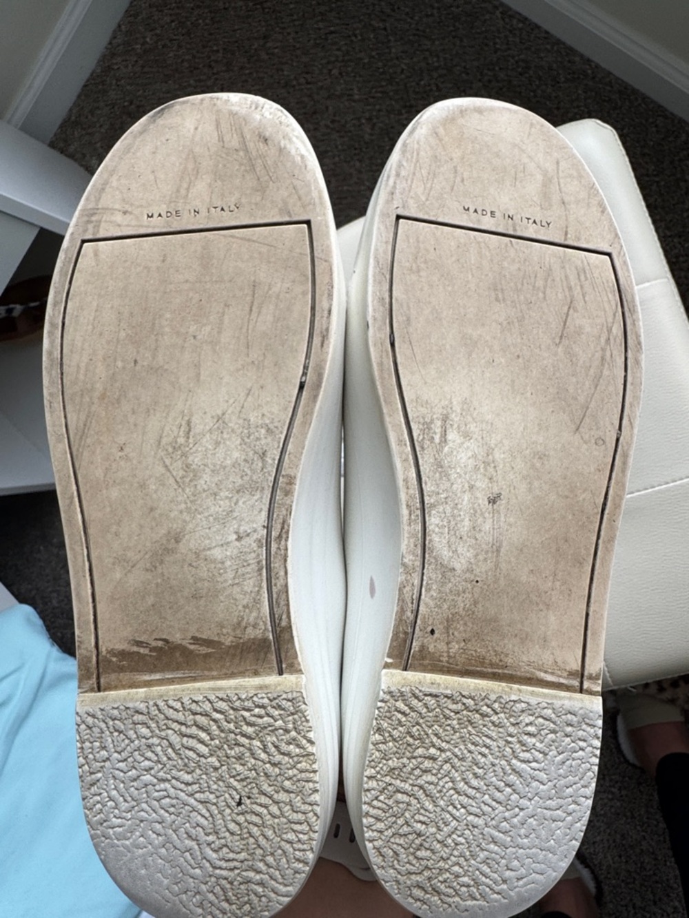 CHANEL White Leather CC Logo Low-Top Sneakers - Classic Lace-Up - Picture 5 of 10